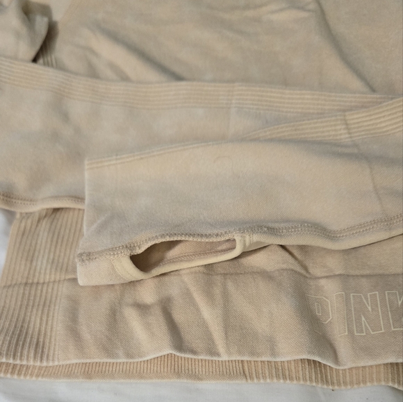 PINK Workout Set size small - Picture 15 of 15